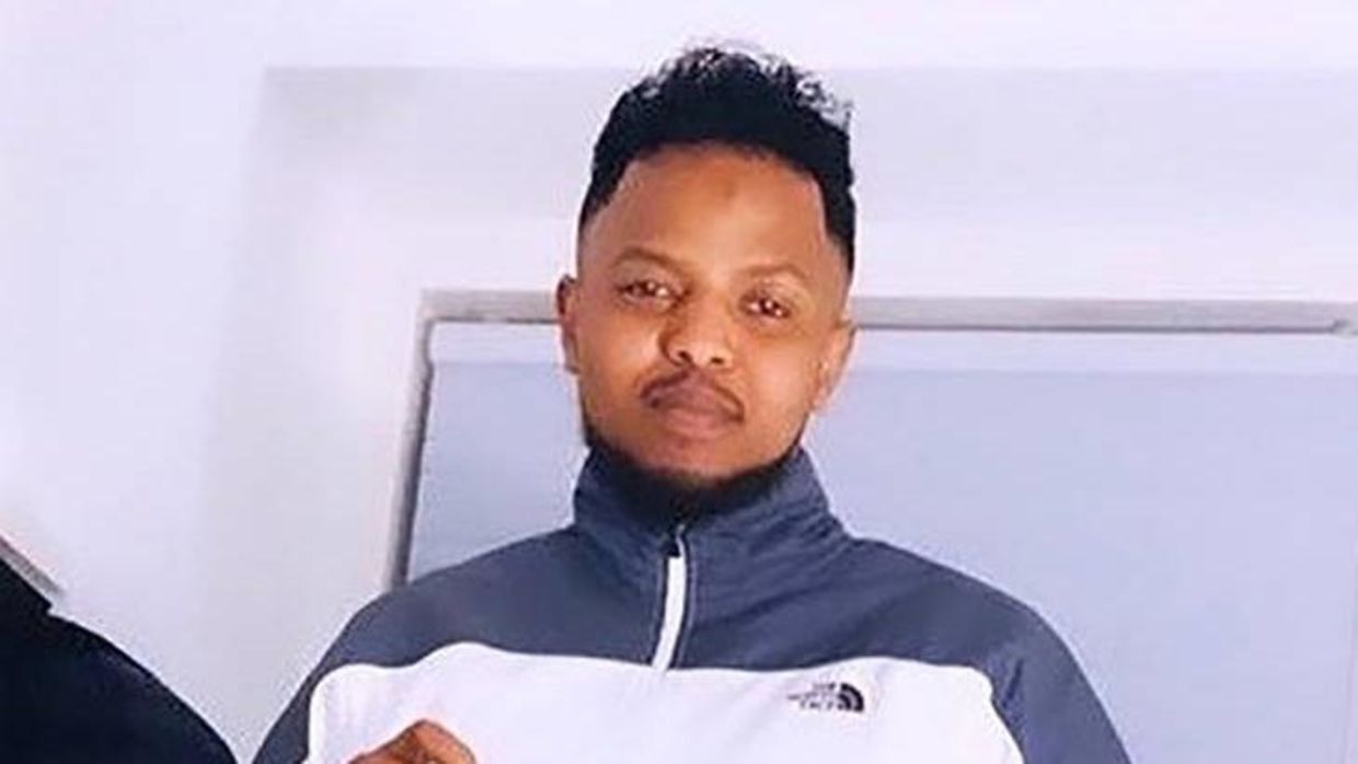 Den 25-årige mand og Aarhus-rapper Abukar Hassan Ali, der var kendt under navnet Shmur, blev dræbt af to skud i brystet og i ryggen ved Jydsk Væddeløbsbane i det sydlige Aarhus 22. juli 2020. Foto. Privat