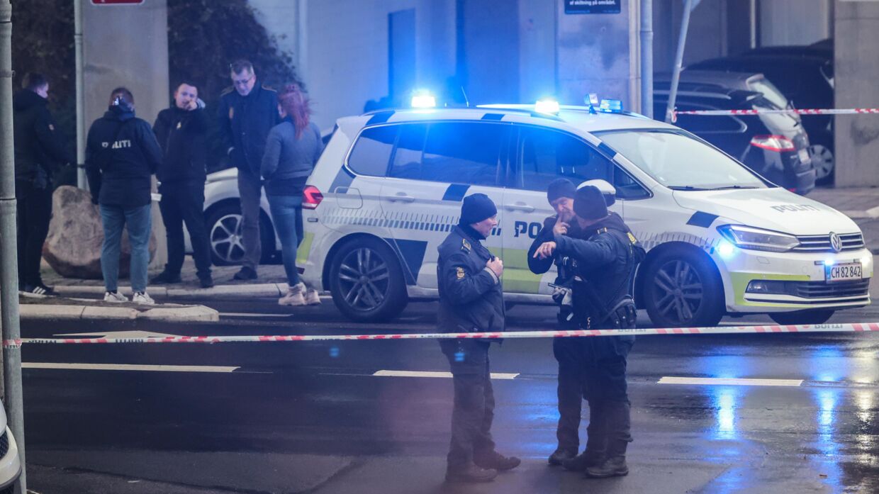 Vidner så to mulige gerningsmænd løbe væk fra stedet efter skuddrabet i Brøndby Strand.