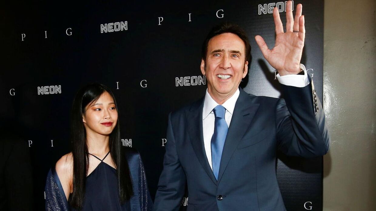 Nicolas Cage og Riko Shibata på den røde løber i juli 2021.