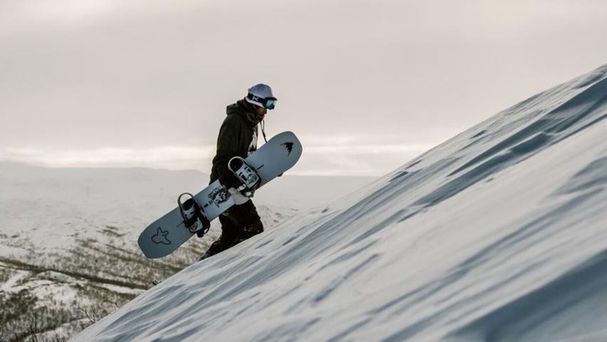 Selvom Mikkel V. Jørgensen ikke længere deltager i de store konkurrencer, så er snowboarding stadig en stor del af hans liv.