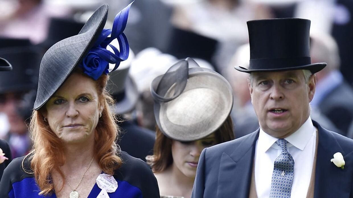 Prins Andrew ses her med ekskonen Sarah Ferguson, der er hertuginde af York.