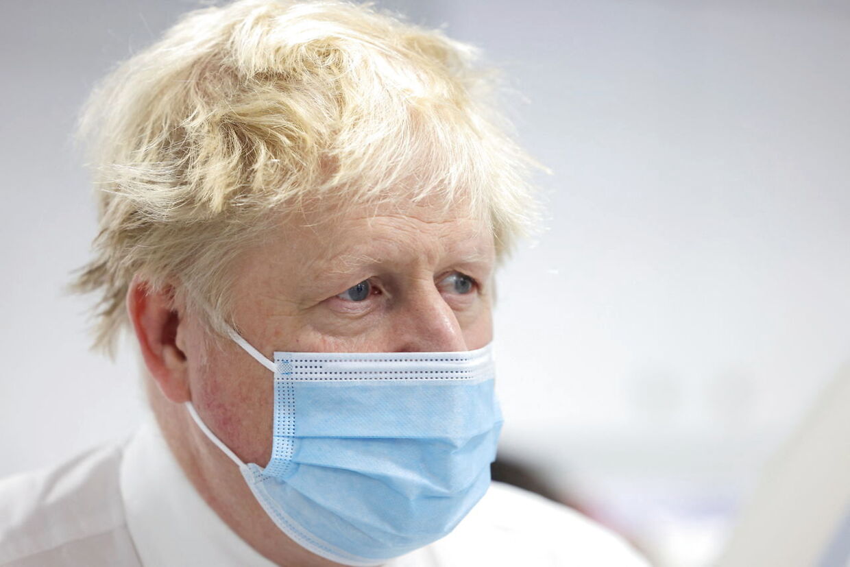 Boris Johnson lignede en slagen mand under et interview med Sky News tirsdag.