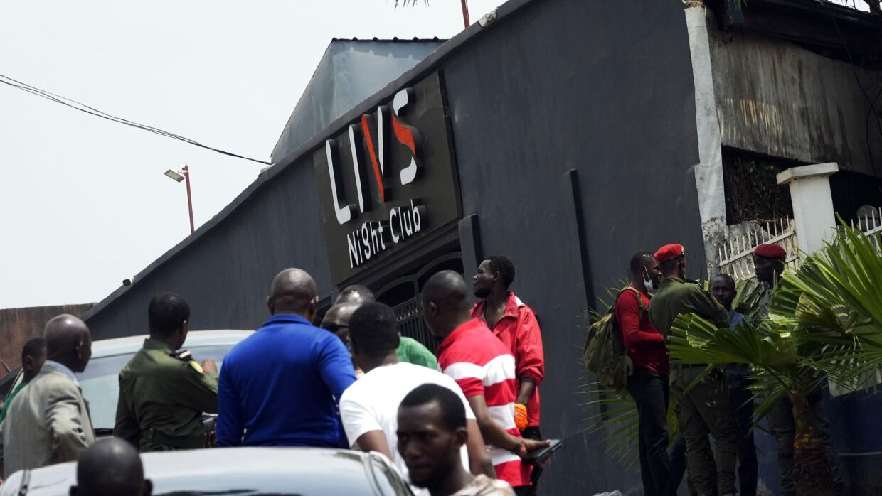 Mindst 17 mennesker er blevet dræbt i en brand på Livs Nightclub i Yaoundé. Themba Hadebe/Ritzau Scanpix