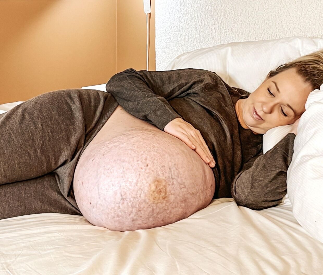 Michella Meier-Morsi har med trillinger i maven haft en hård graviditet, hvor størstedelen af tiden er blevet brugt i sengen