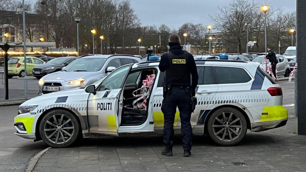 Politiet var for nylig mødt talstærkt op i Odense-bydelen Vollsmose i forbindelse med et skyderi. 