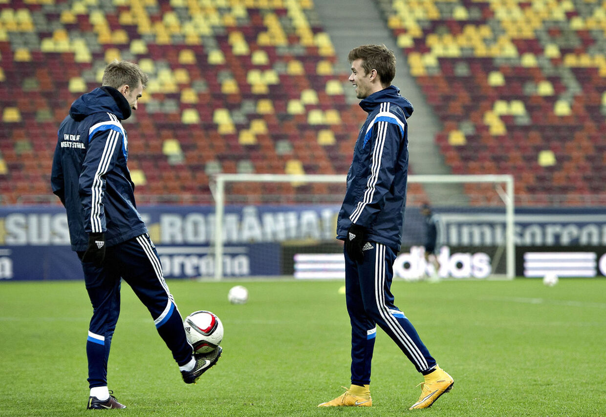 Fodboldlandsholdet trænede søndag formiddag på Arena Nationala i Bukarest, hvor de tirsdag spiller venskabskamp mod Rumænien. Her ses Lucas Andersen og Christian Eriksen