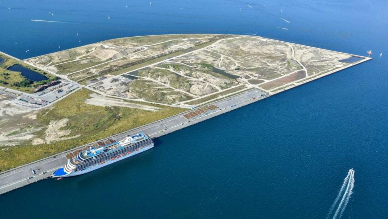 Her ses en illustrationm fra By &amp; Havn af den kommende containerterminal, der bliver placeret på det yderste af Ydre Nordhavn (til højre for skibet på billedet).  