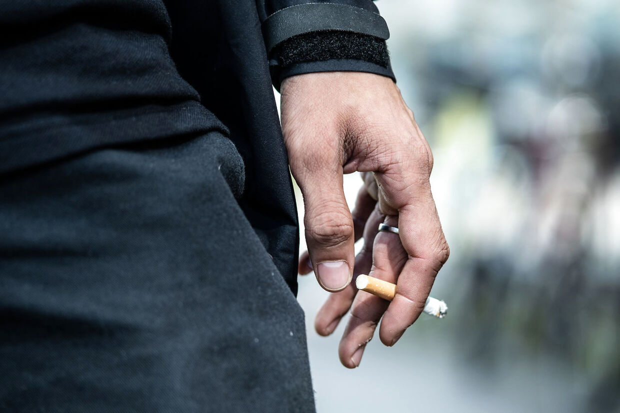 Unge under 12 år får måske aldrig mulighed for at købe cigaretter i Danmark, hvis et nyt forslag fra regeringen bliver til virkelighed.