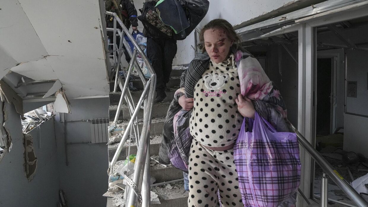 Billedet af den højgravide Mariana Vishegirskaya fra hospitalet i Mariupol.