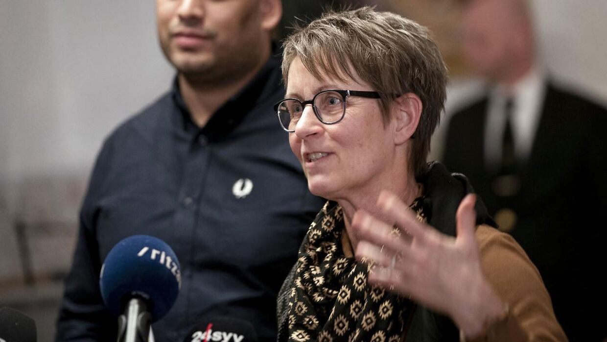 Susanne Zimmer, valgt for Frie Grønne i Nordjylland, frygter en ny generationsforurening, hvis der graves ud til en motorvej over Egholm, uden der skeles til gamle asbestdeponier.