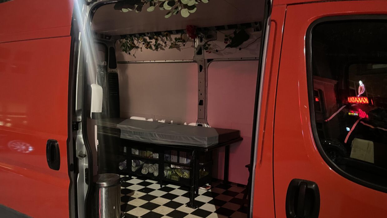 De frivillige har forhørt sig ved sexarbejderne om, hvordan de godt kunne tænke sig, at The Red Van skal være indrettet. Foto: B.T.