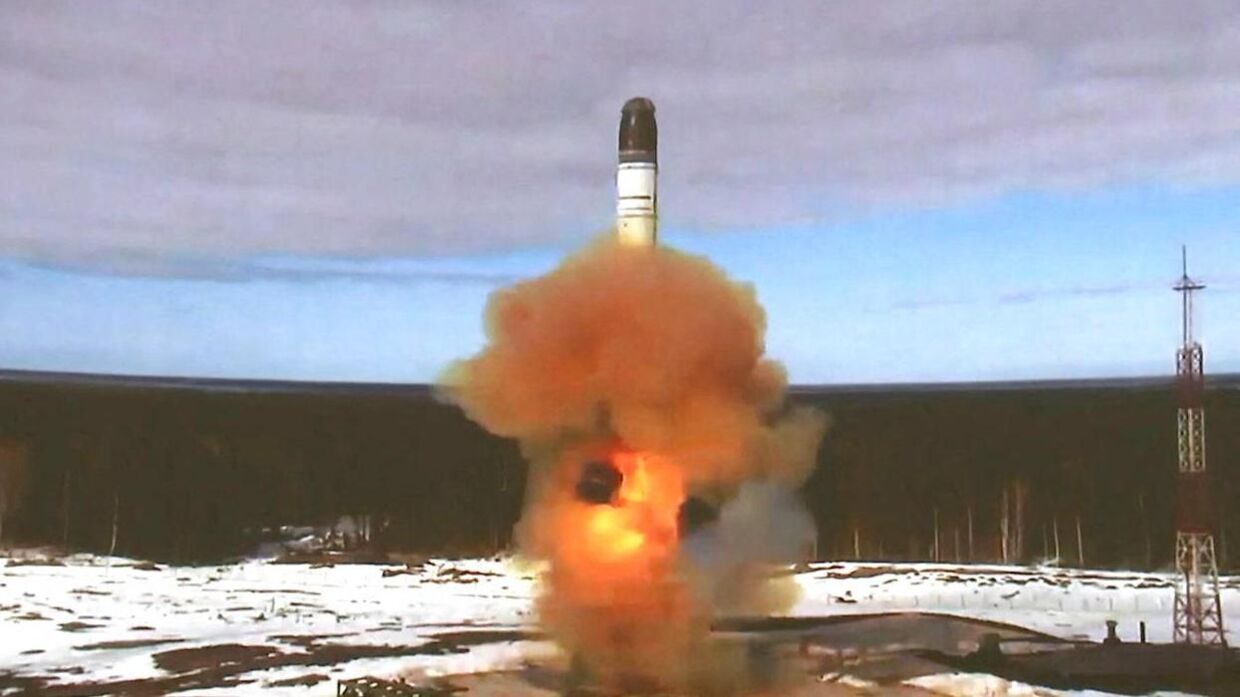 Ballistisk raket affyres fra Plesetsk i det nordøstlige Rusland og skal få fjender til at tænke sig om. Billedet er frigivet af det russiske forsvarsministerium.