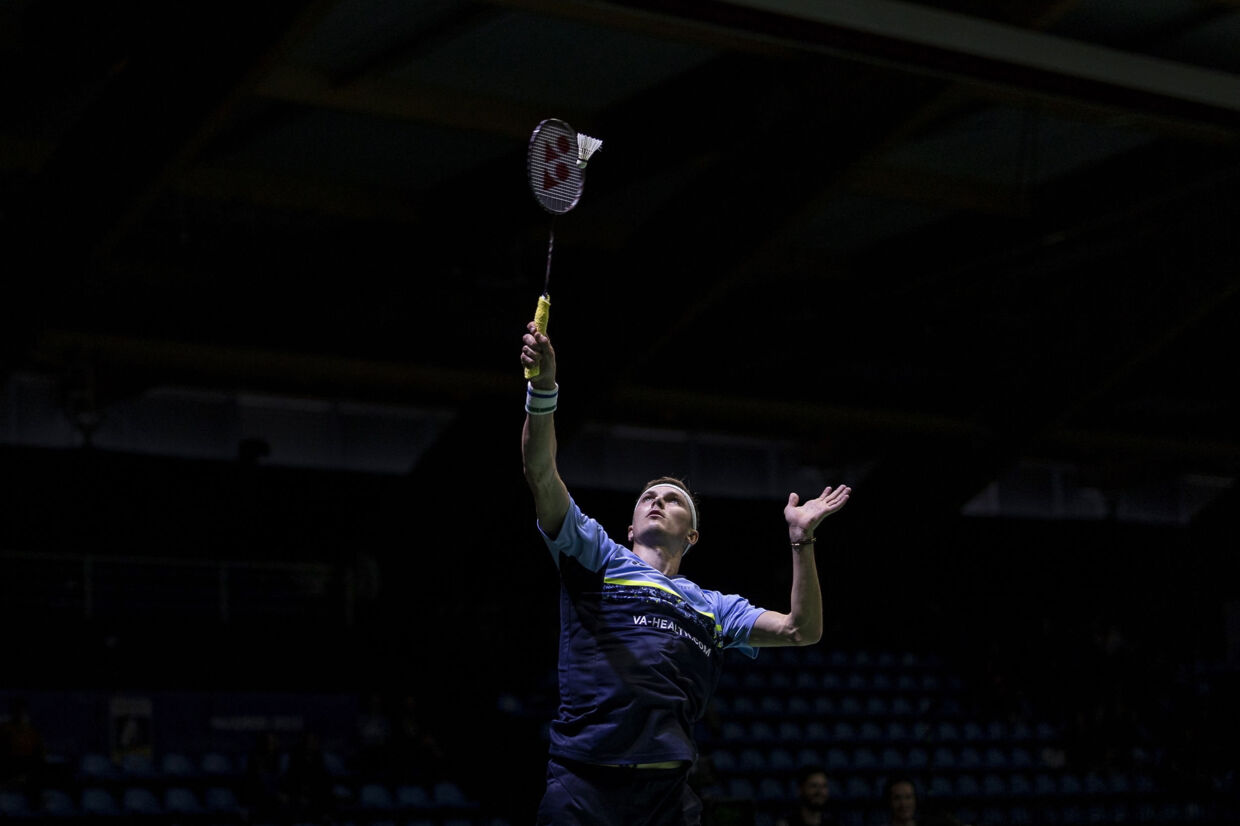 Viktor Axelsen er europamester i badminton efter en forholdsvis sikker sejr i finalen over Anders Antonsen. Rodrigo Jimenez/Ritzau Scanpix