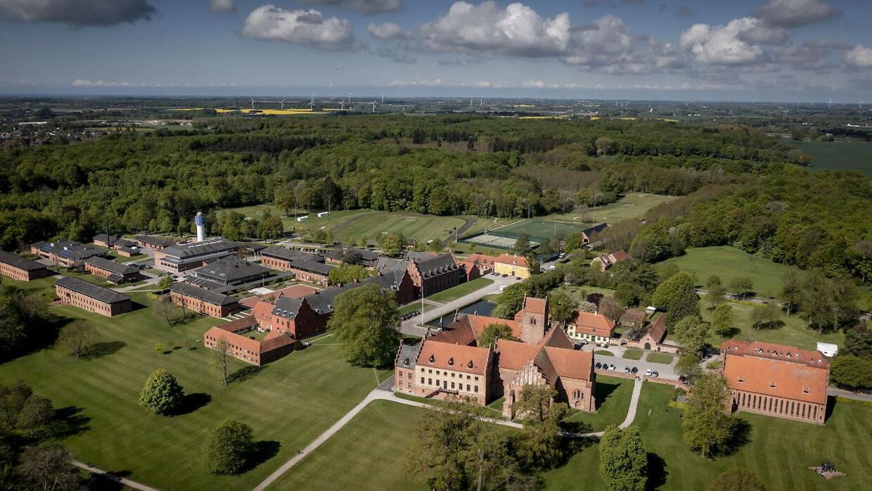 Herlufsholm Skole og Gods fotograferet med drone.