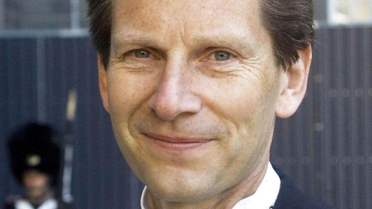 Hofjægermester Torben Lowzow er den nuværende bestyrelsesformand/forstander på Herlufsholm. Han er godkendt af Dronningen.