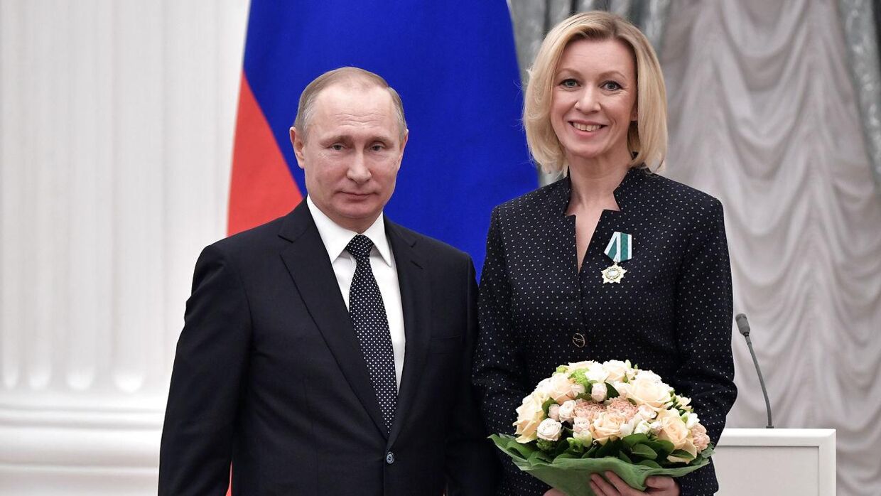 Maria Zakharovas er tidligere blevet kaldt for 'Putins propagandadronning' hvor hun er blevet et af Putins mest foretrukne talerør. Hun er den eneste kvindelige talskvinde for Rusland.