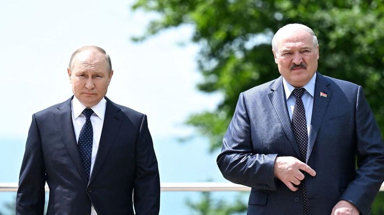 Vladimir Putin sammen med den hviderussiske præsident Alexander Lukashenko.