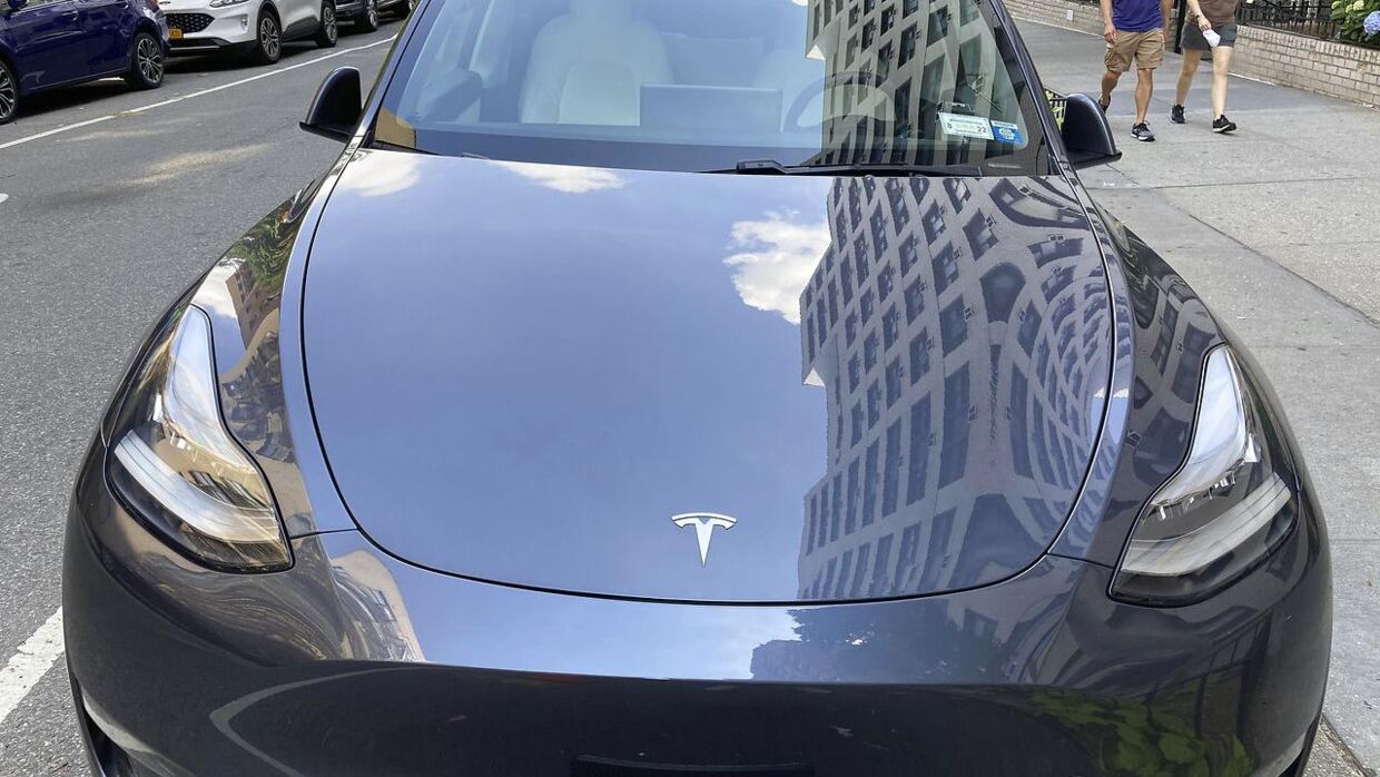 Tesla model 3 er den mest populære bil, når der købes og sælges brugte biler. 