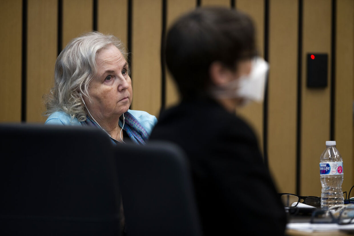 Nancy Crampton Brophy i retten, hvor hun erklærede sig uskyldig.