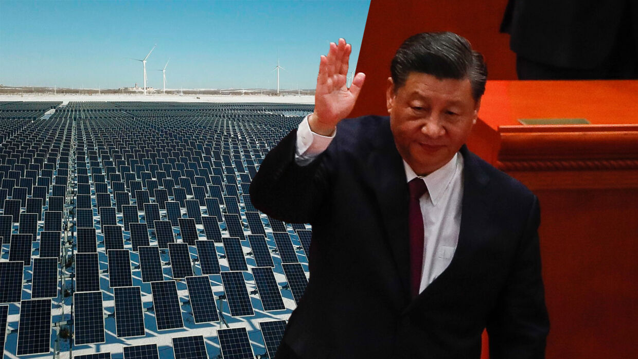 En del af Xi Jinping og Kinas plan er at bygge energiøer i ørkenregioner. Her ses solpaneler og vindmøller i Zhangjiakou, som blev bygget op til årets vinter-OL. Foto: Greg Baker/AFP/Mark R. Cristino/EPA/Ritzau Scanpix