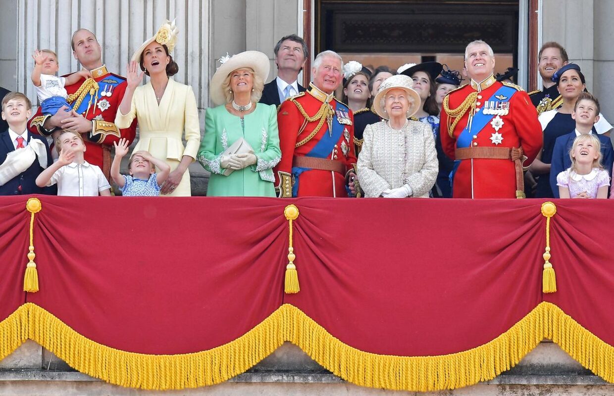 Sådan så det ud i 2019. Her ses prins Harry og hertuginde Meghan yderst til højre.