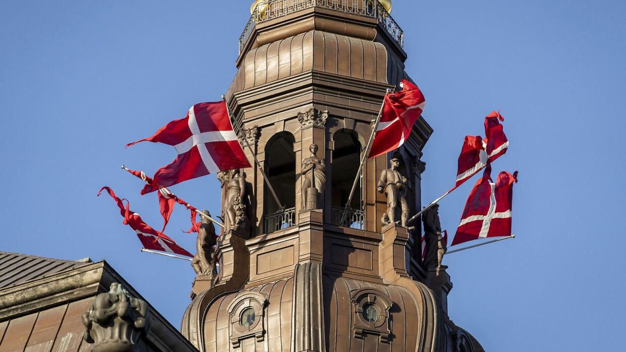 Magthaverne på Christiansborg har haft rigeligt tid til at fejre Dronningen. Men hvad med folket?
