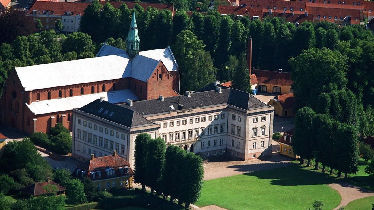 Sorø Akademi danner rammer om en opsigtsvækkende sag mellem to elever, der er endt med et bittert retsligt efterspil. 
