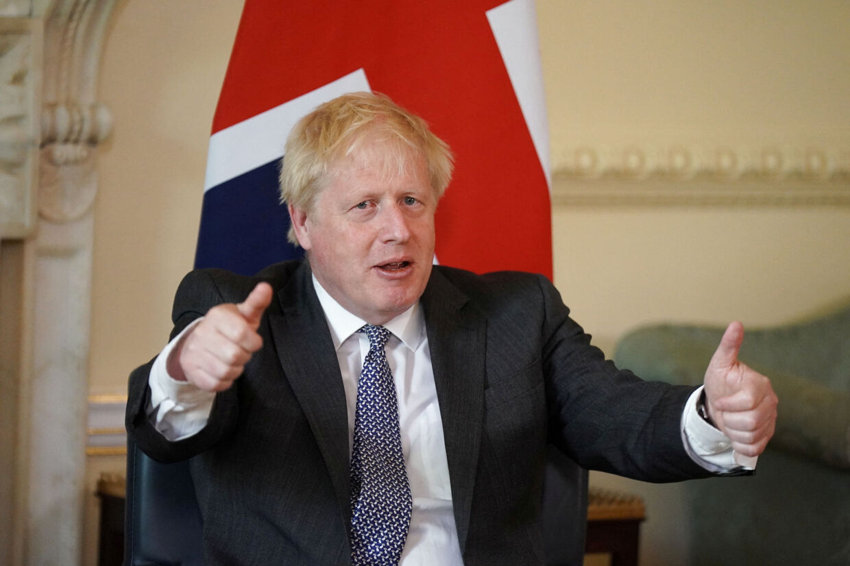 Premierminister Boris Johnsons regering meddelte i april, at man ville sende nogle af de personer, der søger asyl i Storbritannien, til Rwanda. Planen har nu fået grønt lys af både højesteret og ved en appeldomstol. Pool/Reuters