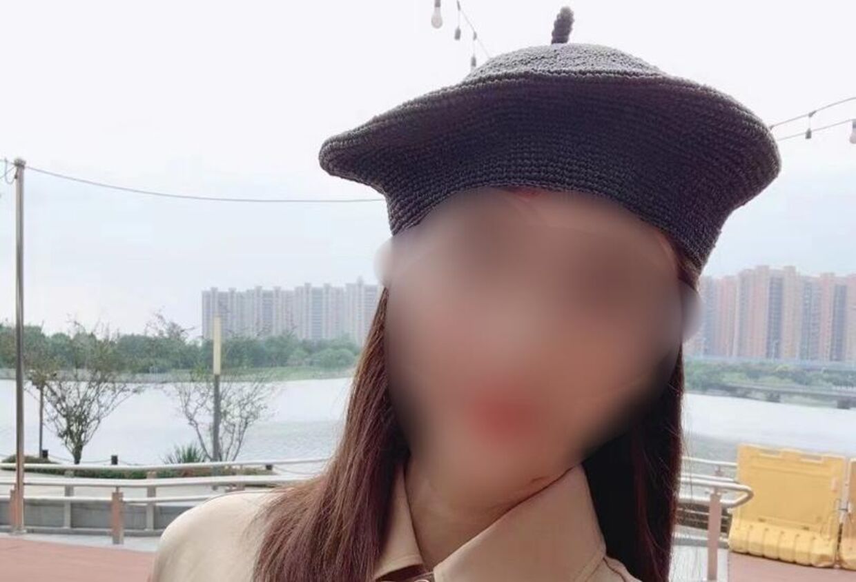 Den kinesiske kvinde har delt adskillige fotos og videoer fra sin hverdag. Det har ikke været muligt for B.T. at bekræfte kvindens identitet. 