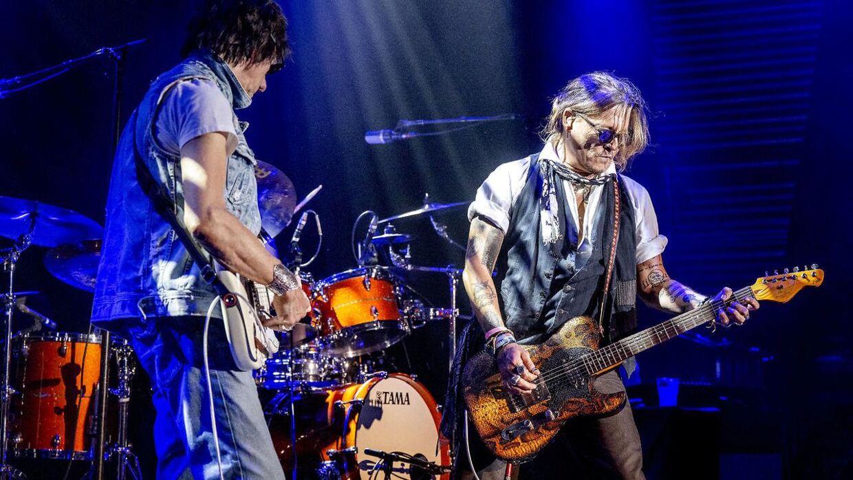 Jeff Beck gav koncert i Amager Bio tirsdag d. 28. juni 2022 - og med som special guest var skuespilleren Johnny Depp.