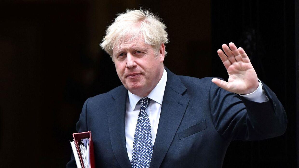 Boris Johnson er sandsynligvis snart færdig som premiereminister efter at to topministre har forladt regeringen i protest mod netop Boris Johnson.