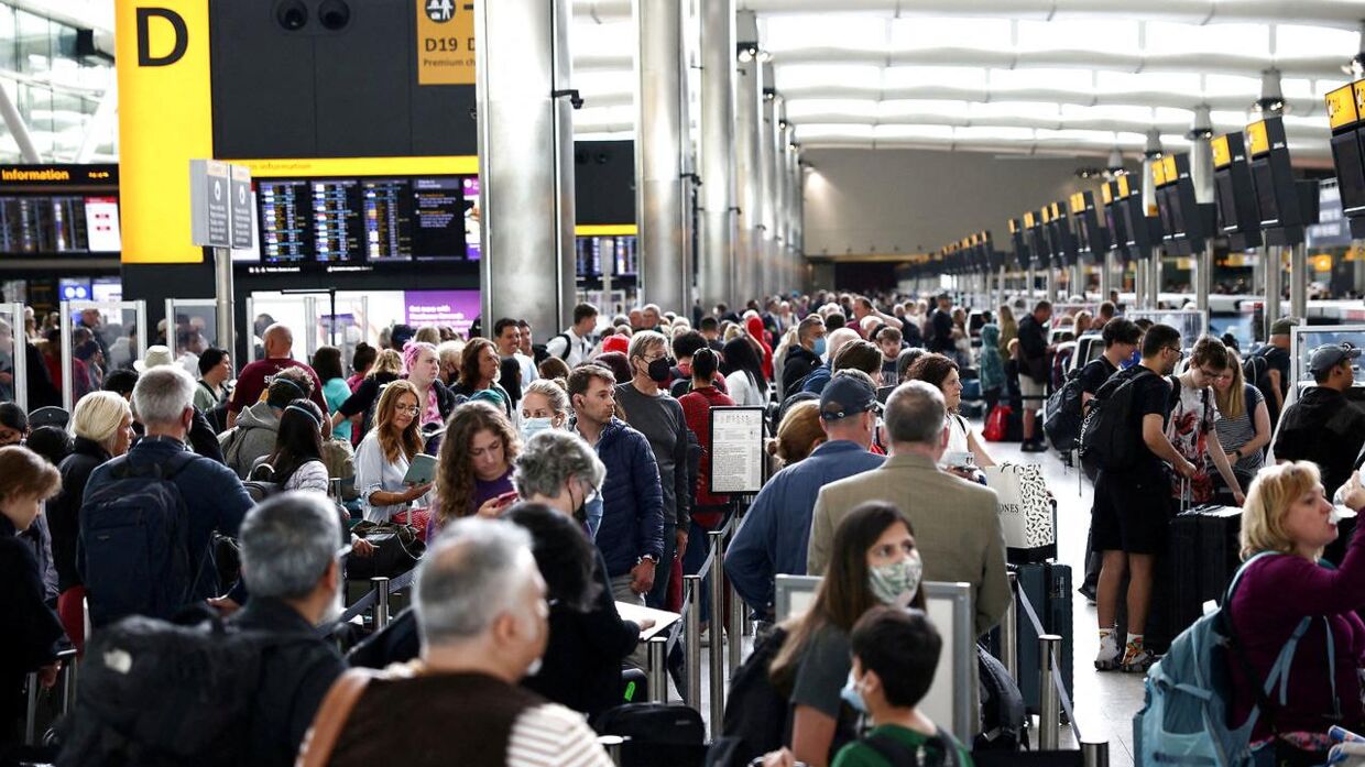 (Arkivfoto). Der er sommerferie, og der er godt gang i Heathrow Lufthavn i Storbritannien, men i fremtiden kan adgangsbilletten til lufthavnen blive dyrere.