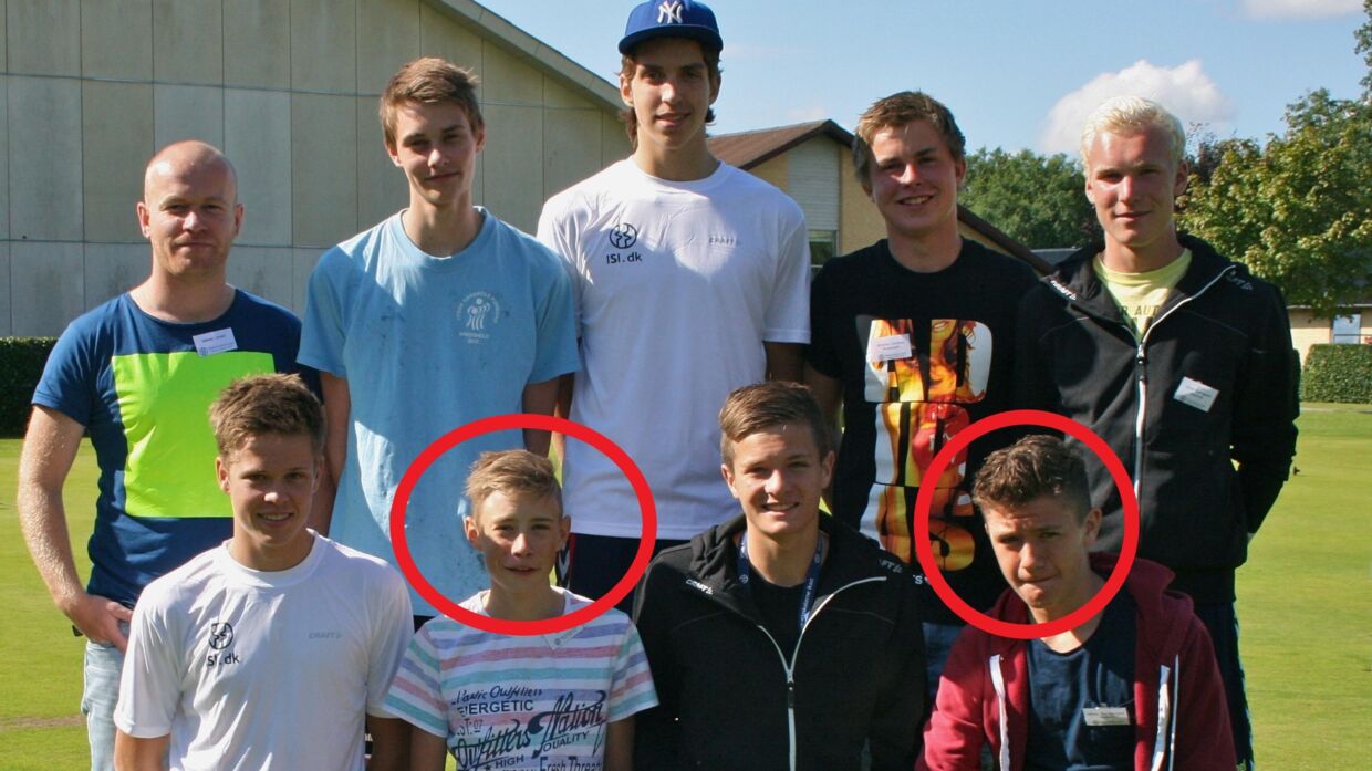 Mikkel Duelund og Jonas Vingegaards familiegruppe på efterskolen i 2012/2013. Mikkel Duelund er forrest til højre, og Jonas kan de fleste formentlig genkende.