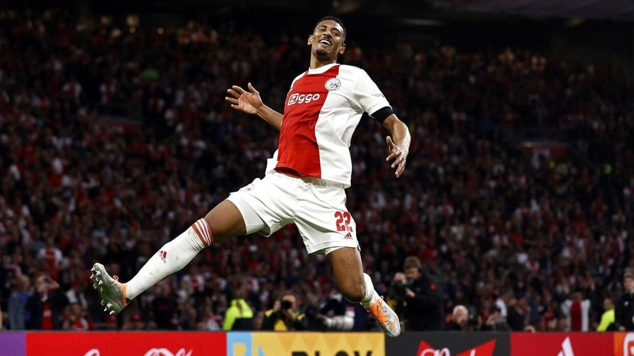 Angriberen fra Elfenbenskysten var flyvende i Æresdivisionen for Ajax Amsterdam i sidste sæson.