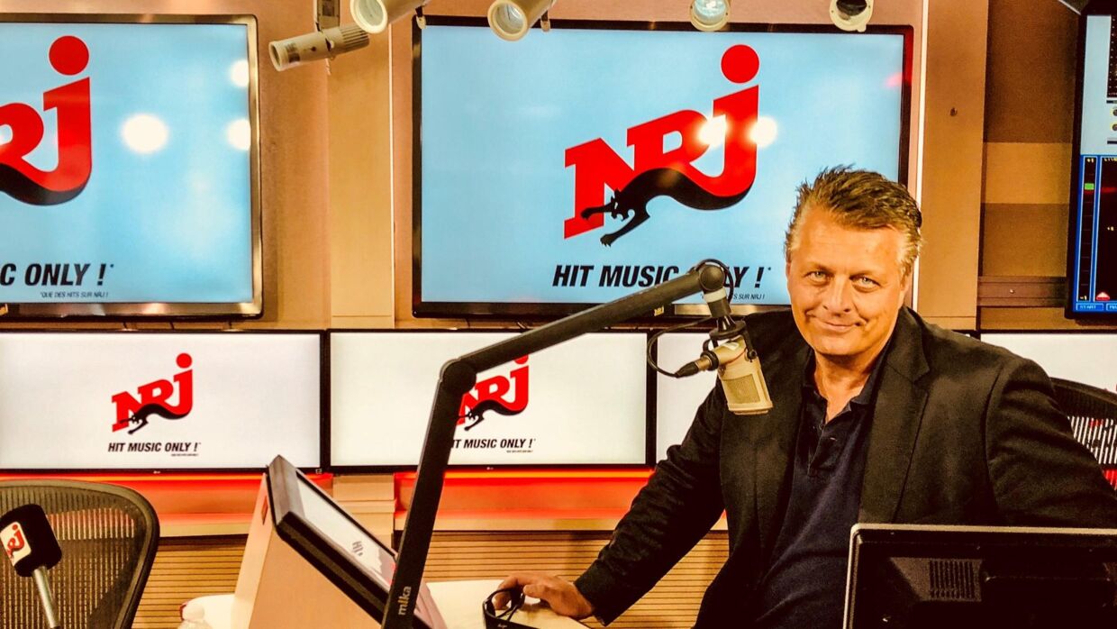 Philip Lundsgaard er ejer af Radio Energy (NRJ) og har i mange år været radiovært på stationen. Men nu overgår radiogiganten til at fokusere på at sælge tv-reklamer og lukker sin danske sending med salget af sine frekvenser til Jysk Fynske Medier.