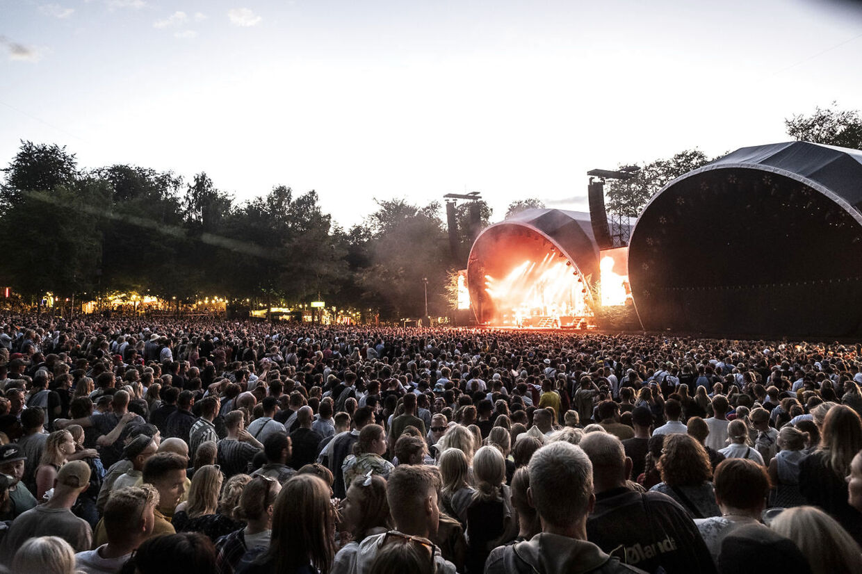 Saveus spiller på Smukfest, Skanderborg, onsdag den 3. august 2022. (Foto: Helle Arensbak/Ritzau Scanpix)