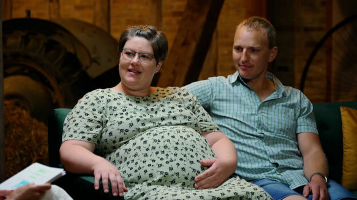 Nicoline og Thomas Bertram er netop blevet forældre til deres andet barn.