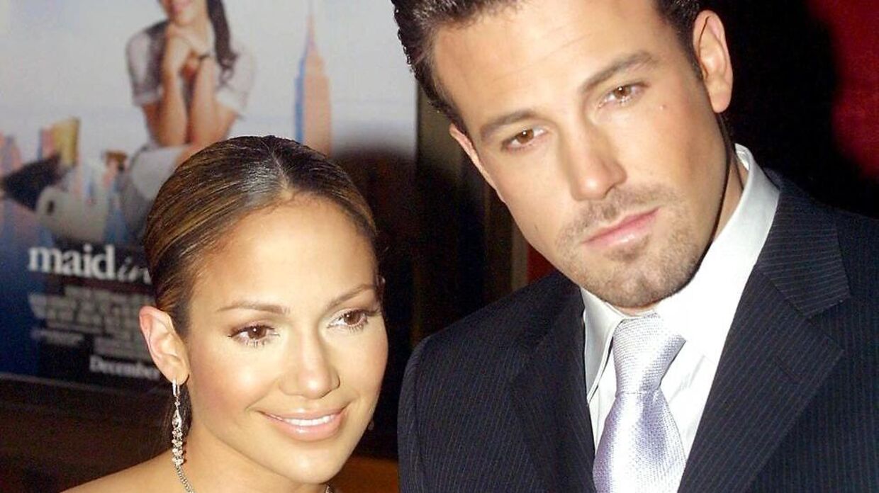 J.Lo og Ben Affleck dannede også par i 2002. Her er de til premiern af Lopez' film, 'Maid in Manhattan'.