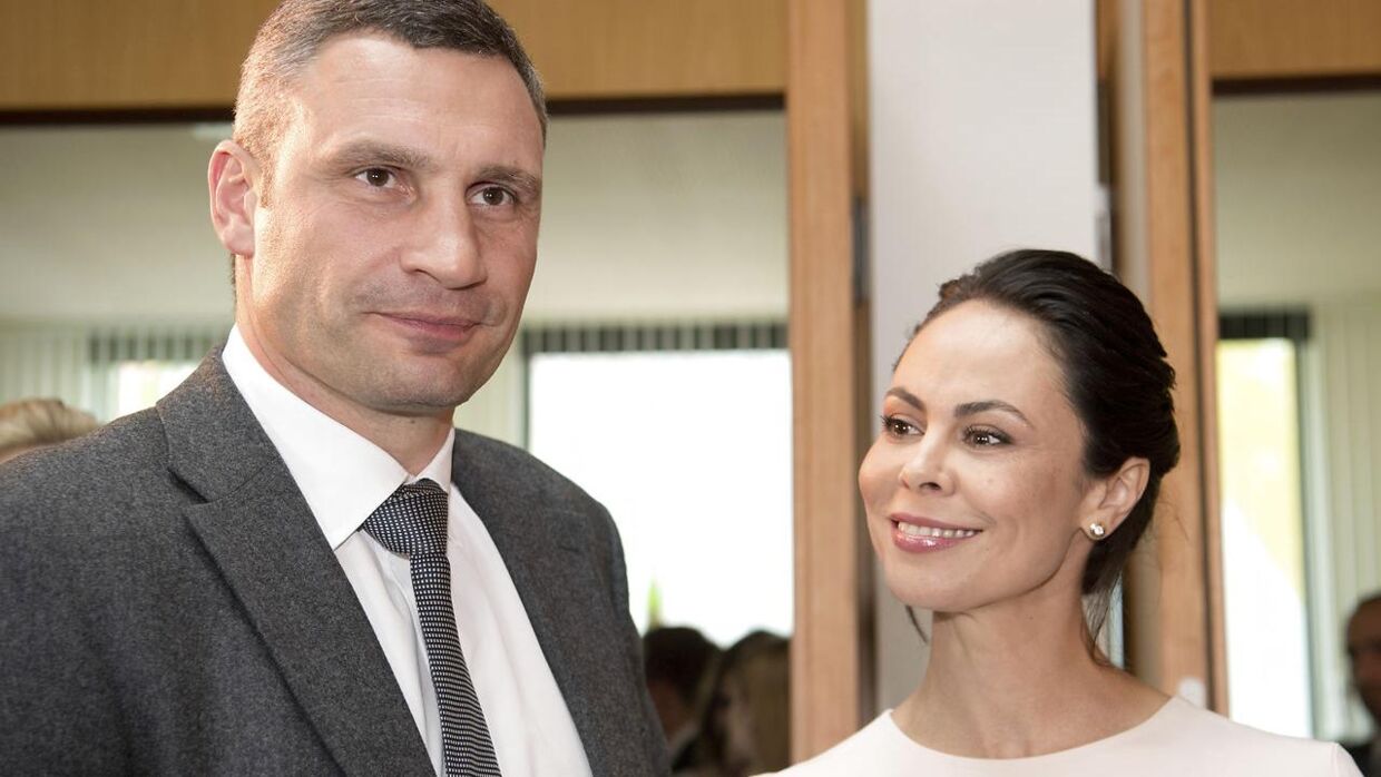 Den tidligere bokser Vitali Klitschko med nu ekskonen Natalia tilbage i 2017.