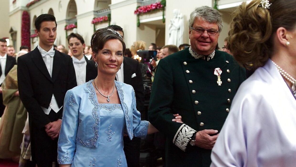 Janni og Christian Kjær ved kronprinsparrets bryllup.