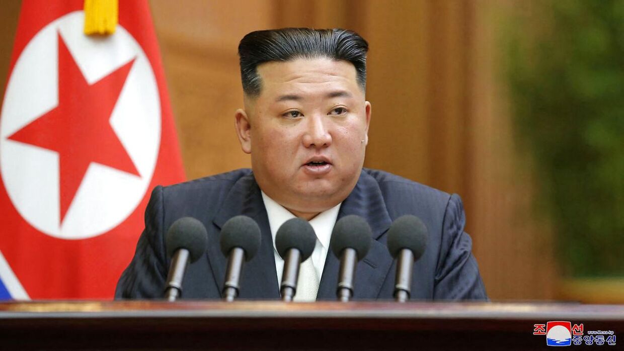 Kim Jong-Un taler til parlamentet.