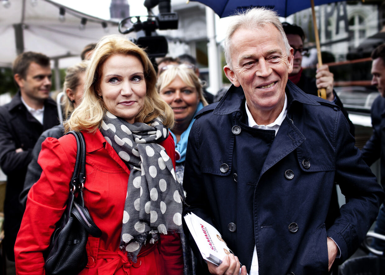 Helle Thorning-Schmidt og Villy Søvndal på charmeoffensiv på Højbro Plads onsdag d. 14 september 2011, dagen før valget. (Foto: Bax Lindhardt/Scanpix 2011)