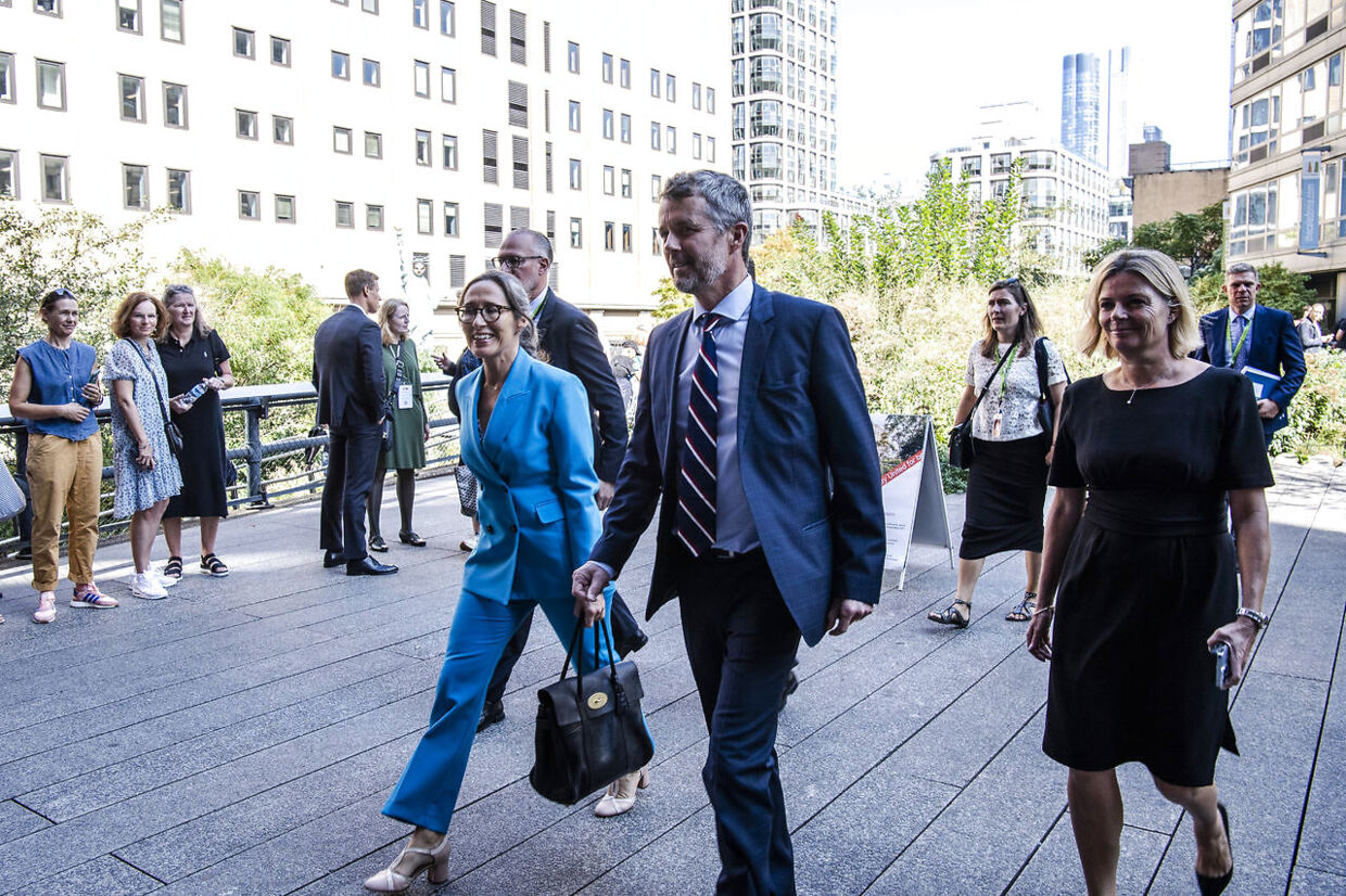 Kronprins Frederik har siden tirsdg været i New York i forbindelse med åbningen af FN’s Generalforsamling. Her ses han med Berit Basse, Danmarks ambassadør i New York.