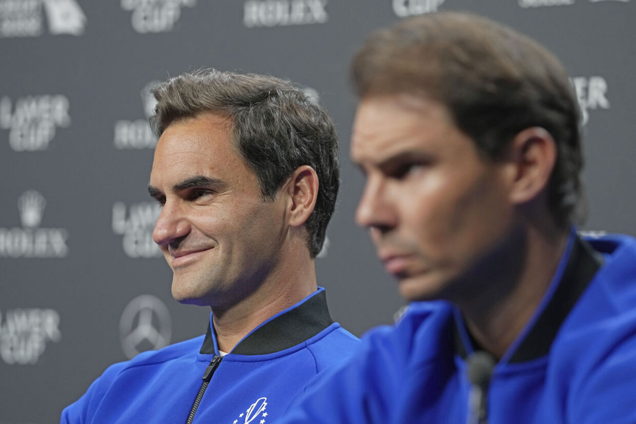 Roger Federer skal i sin afskedskamp fredag aften indgå i en double med sin mangeårige rival Rafael Nadal. Kin Cheung/Ritzau Scanpix