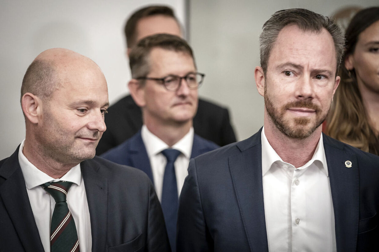 Jakob Ellemann-Jensen og Søren Pape Poulsen under doorstep om aftale om vinterhjælp i Finansministeriet i København, fredag den 23. september 2022.
