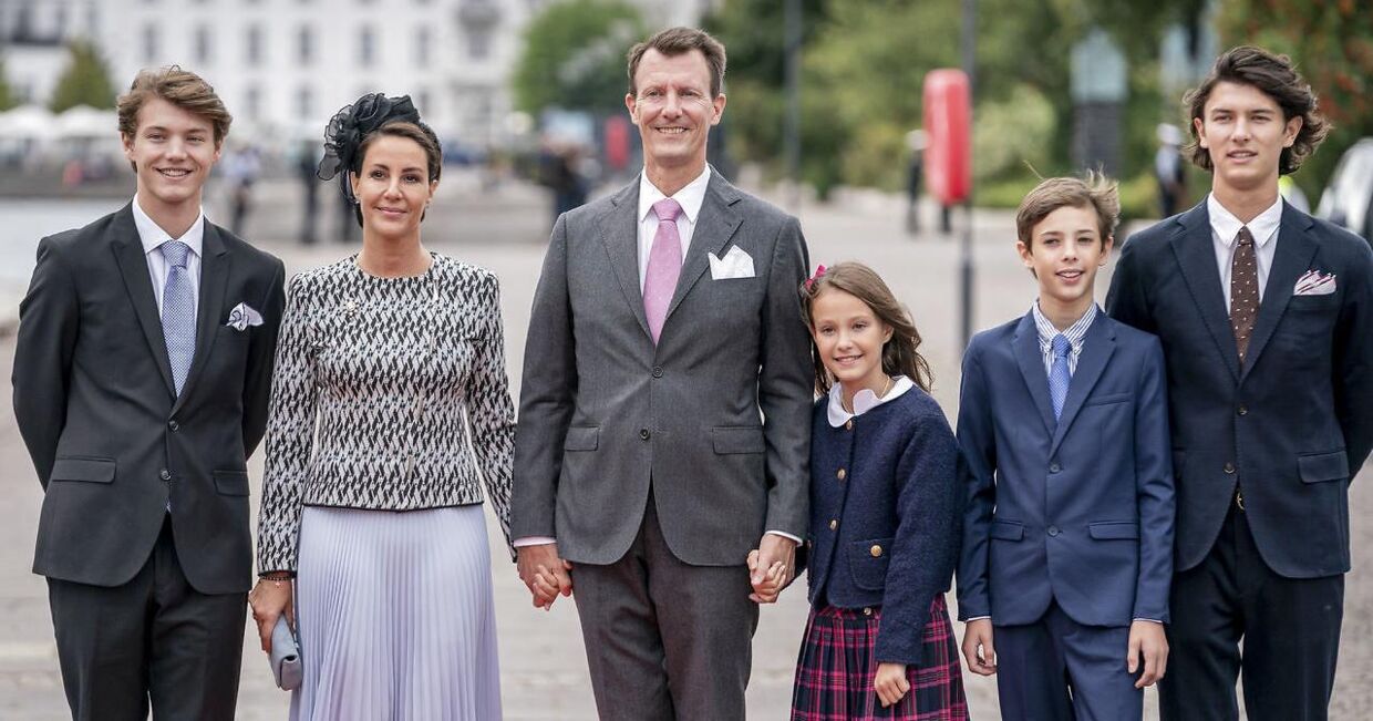 Prinsesse Marie, prins Joachim, prins Felix, prins Nikolai, prins Henrik og prinsesse Athena.