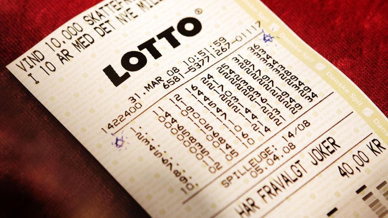 En lottovinder valgte at gifte sig, da han skulle formøble gevinsten. (Arkivfoto)