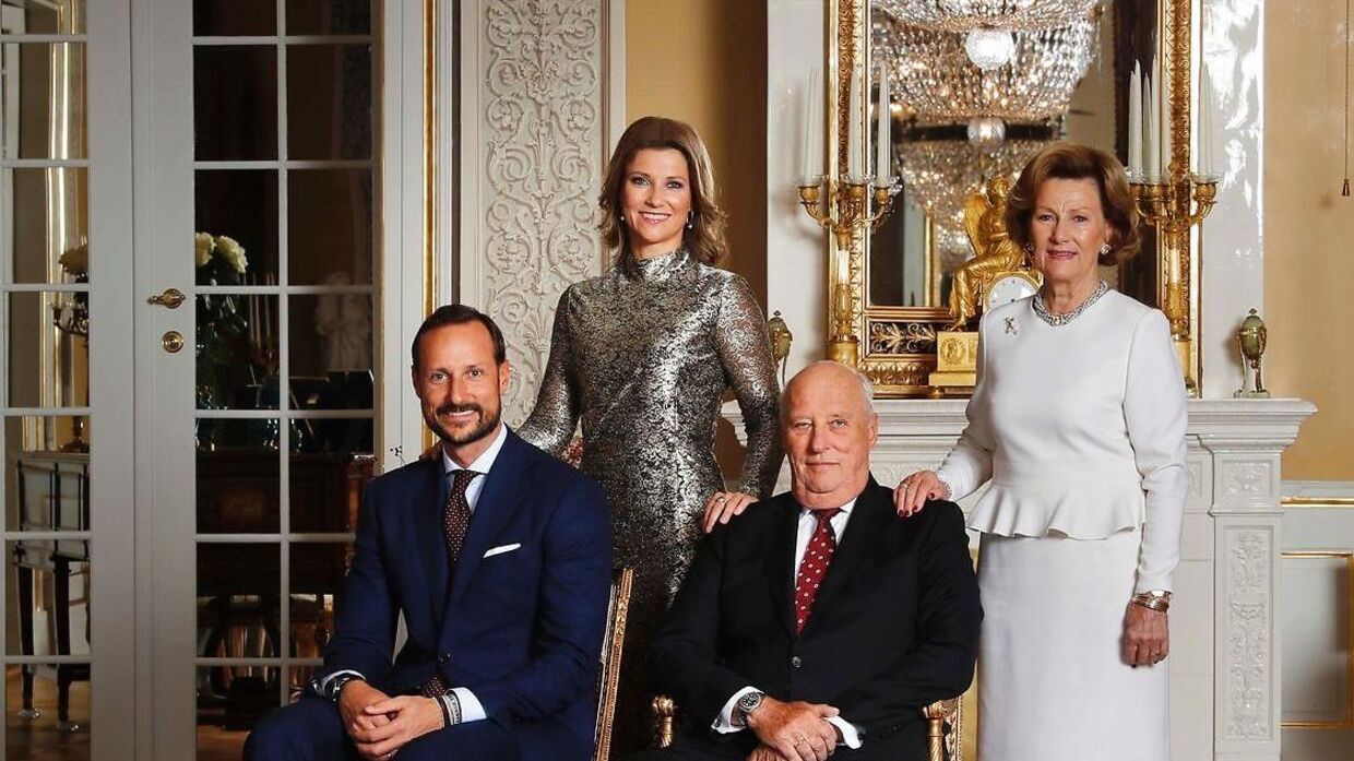Der er krisemøder i det norske kongehus ifølge Se&amp;Hør, hvor kong Harald, kronprins Haakon og prinsesse Märtha Louise har deltaget.