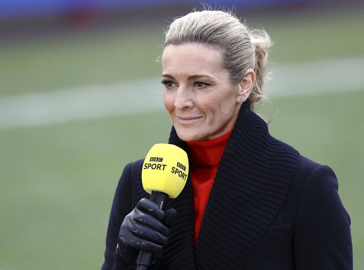 December 12, 2021, Crawley, United Kingdom: Crawley, UK, 12th December 2021. Gabby Logan is seen while presenting for the BBC during the The FA Women's Super League match at The People's Pension Stadium, Crawley. Picture credit should read: Paul Terry / Sportimage(Credit Image: &copy; Paul Terry/CSM via ZUMA Wire) (Cal Sport Media via AP Images)