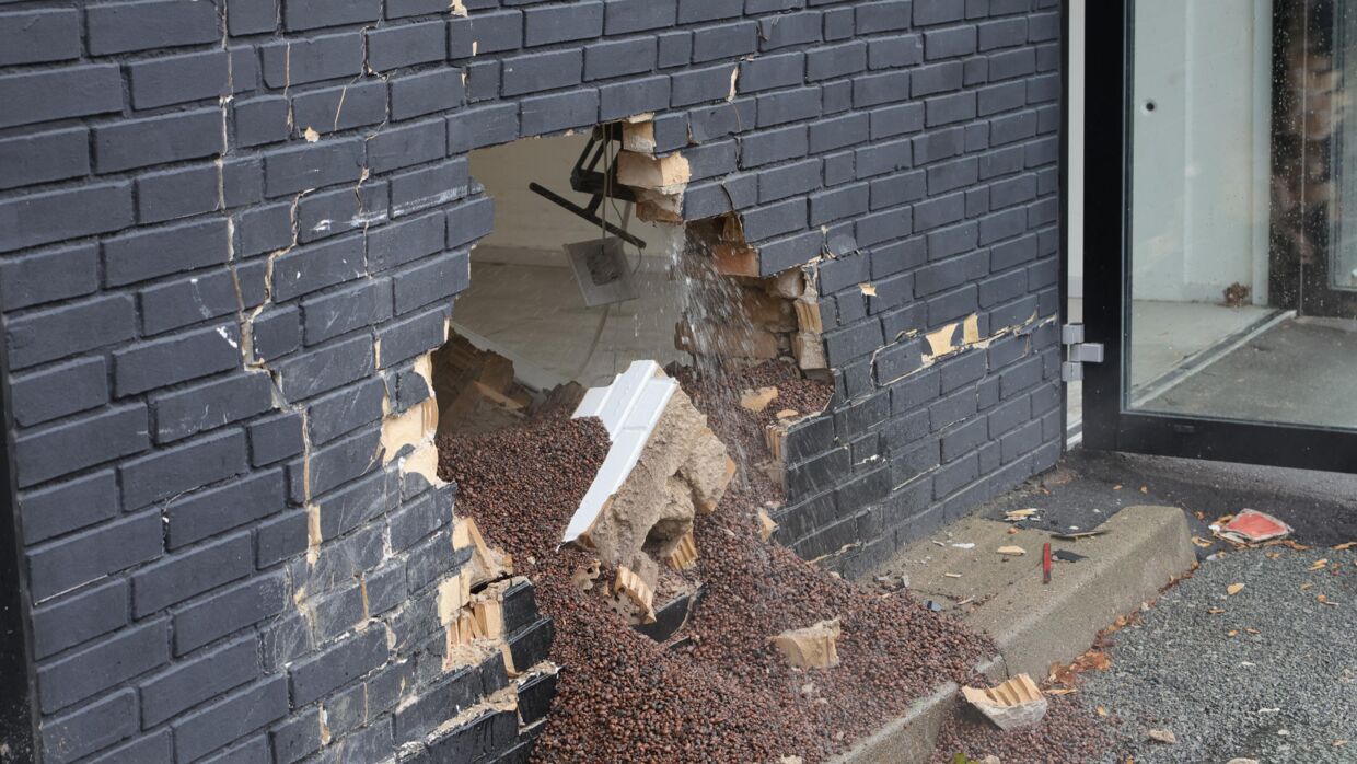 Muren har fået omfattende skader. Foto: presse-fotos.dk